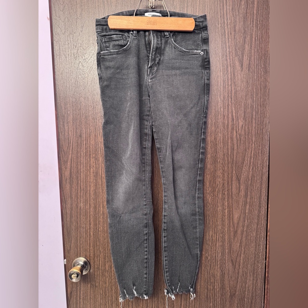 GOOD AMERICAN GOOD LEGS CROP JEANS SIZE 4 CHARCOAL GRAY 25” INSEAM